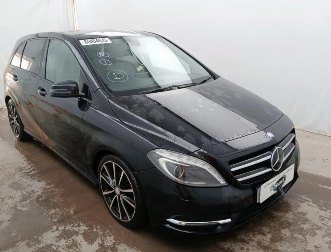 Mercedes-Benz B 180 109к.с 7gTronic за части , снимка 2 - Автомобили и джипове - 55430800