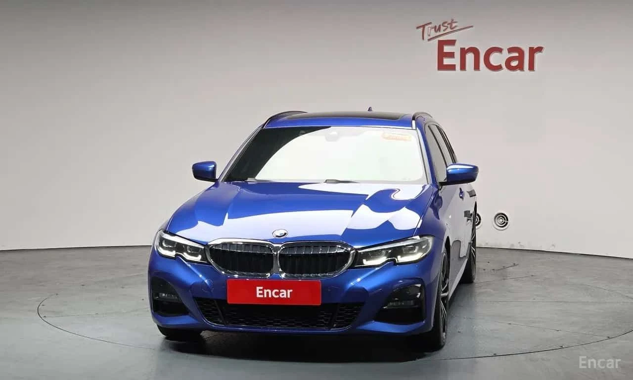 BMW 320 d Touring M Sport / HEAD UP / АВТОКРЕДИТ , снимка 3 - Автомобили и джипове - 55569418