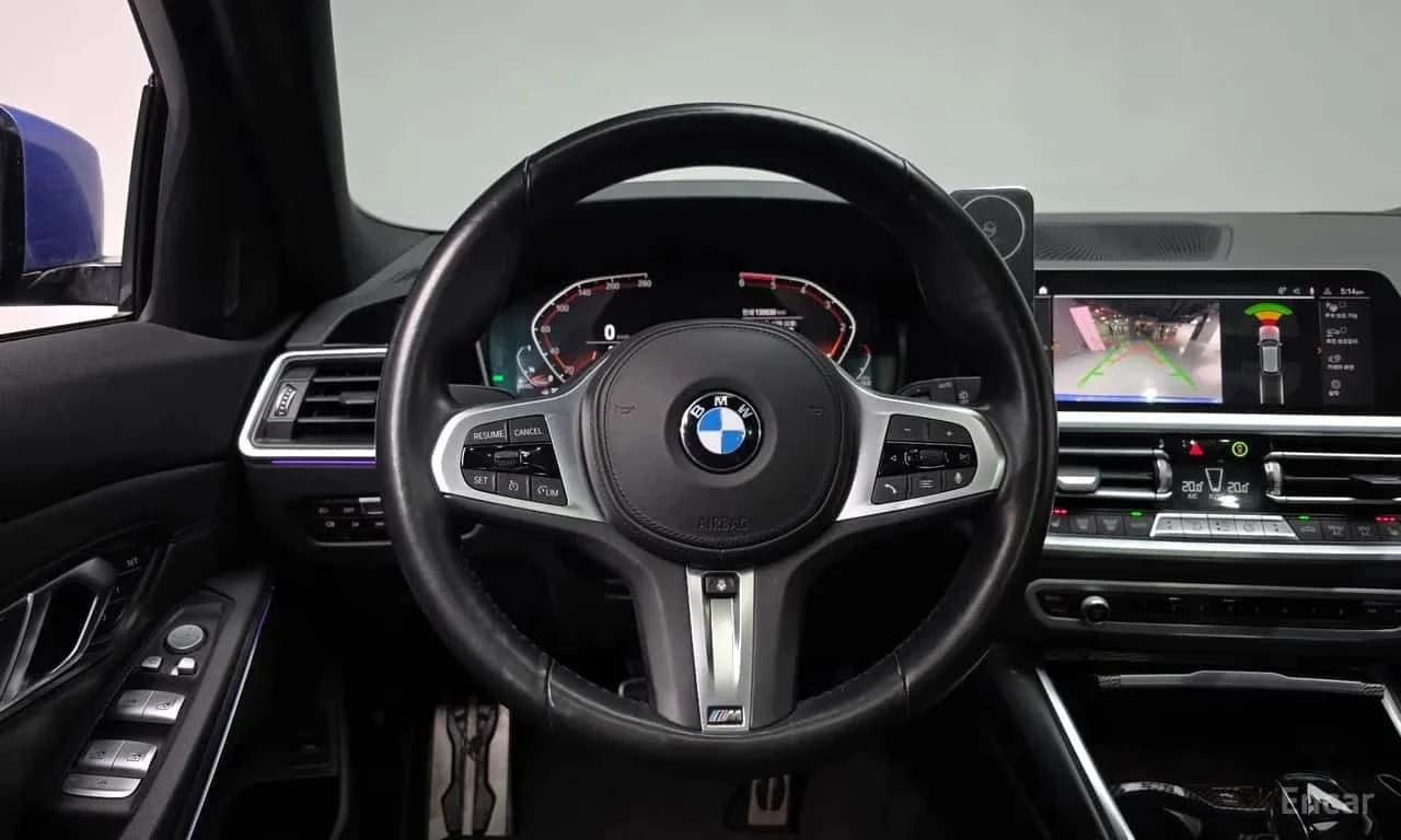 BMW 320 d Touring M Sport / HEAD UP / АВТОКРЕДИТ , снимка 14 - Автомобили и джипове - 55569418