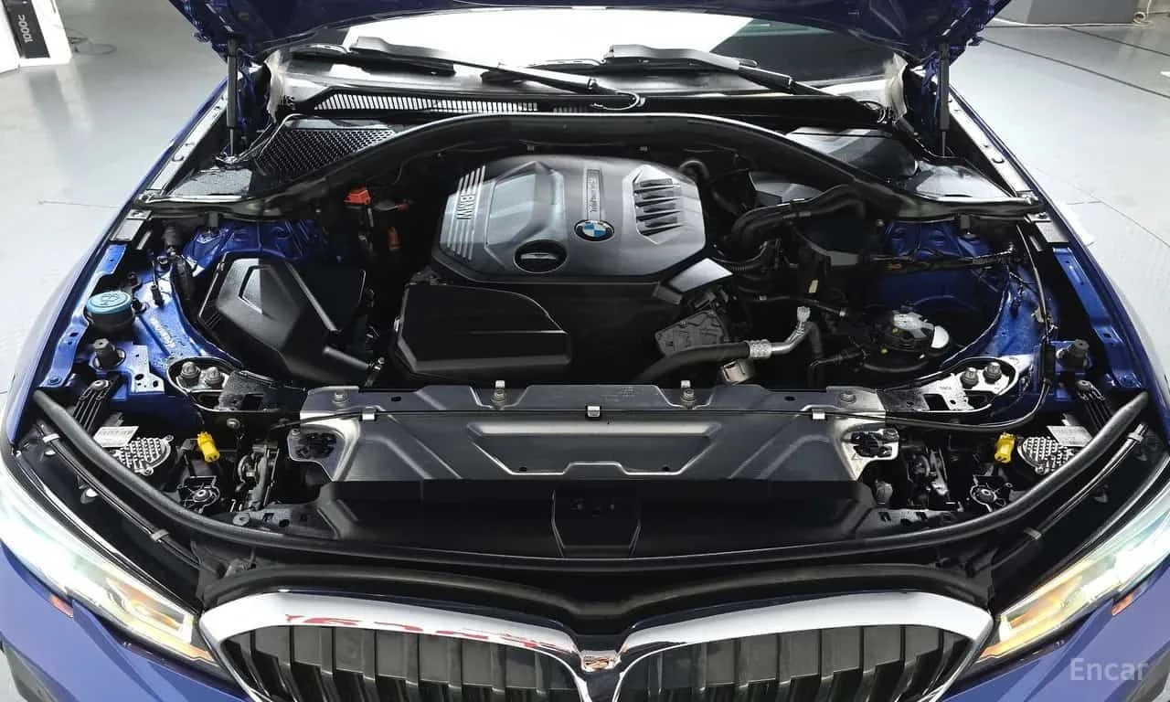 BMW 320 d Touring M Sport / HEAD UP / АВТОКРЕДИТ , снимка 6 - Автомобили и джипове - 55569418