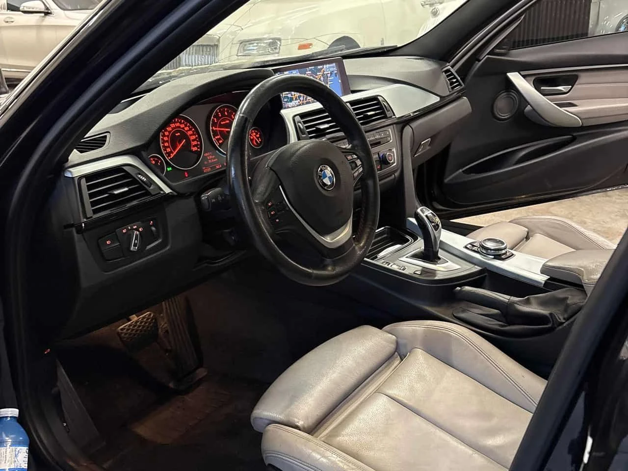 BMW 328 * 328i xDrive * АВТОКРЕДИТ БЕЗ ПЪРВОНАЧАЛНА ВНОСКА, снимка 5 - Автомобили и джипове - 55609676