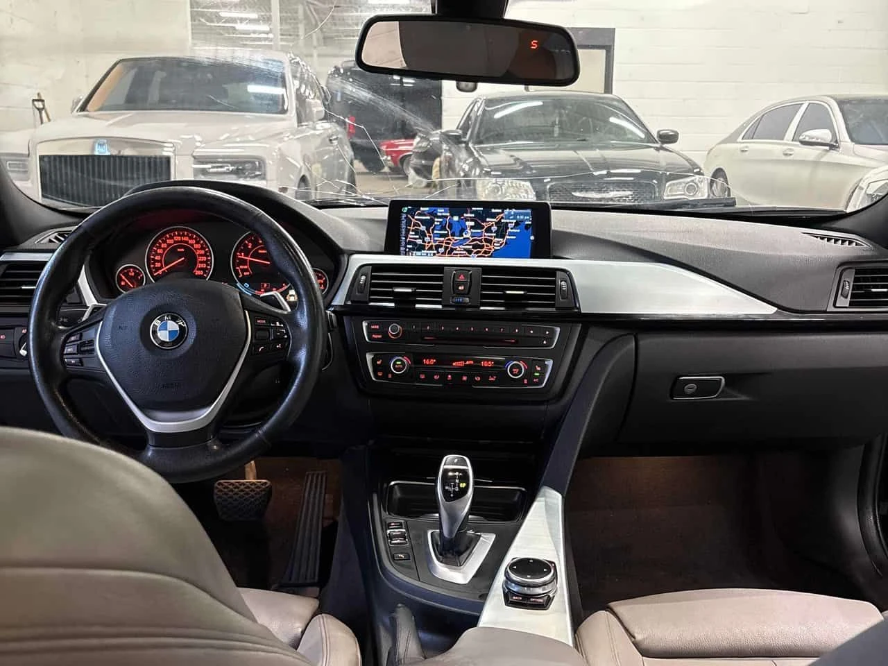 BMW 328 * 328i xDrive * АВТОКРЕДИТ БЕЗ ПЪРВОНАЧАЛНА ВНОСКА, снимка 9 - Автомобили и джипове - 55609676