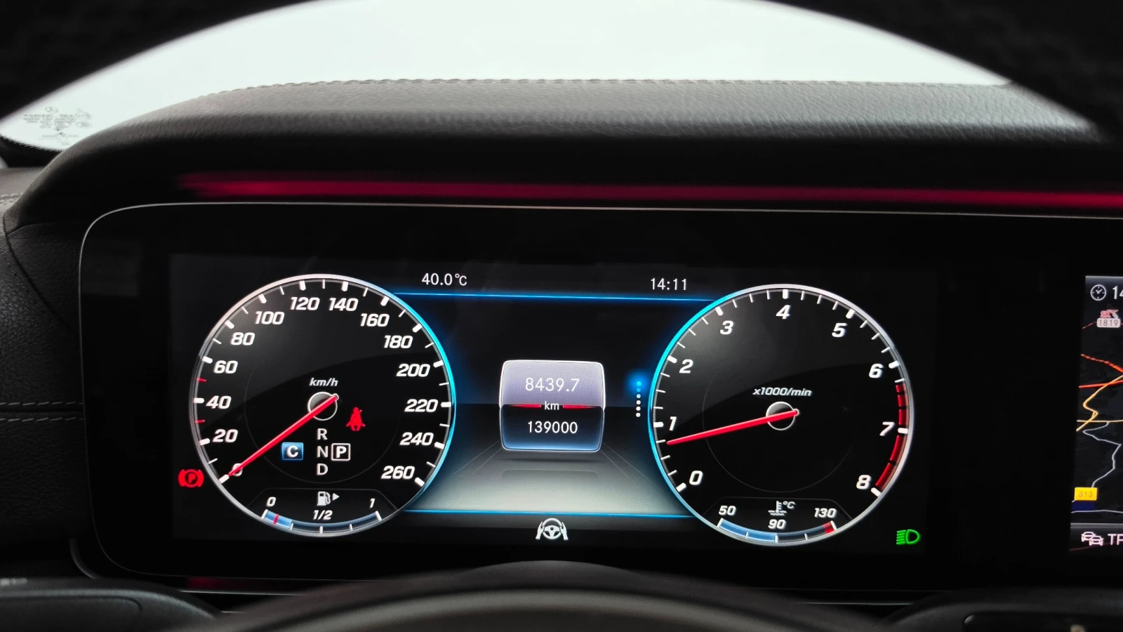 Mercedes-Benz E 400 4MATIC * DIS * ОБДУХ * BURM * 360 * HUD , снимка 9 - Автомобили и джипове - 55611740