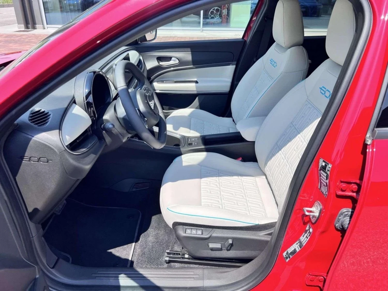 Fiat 600e 54kWh La Prima II, снимка 5 - Автомобили и джипове - 55739820