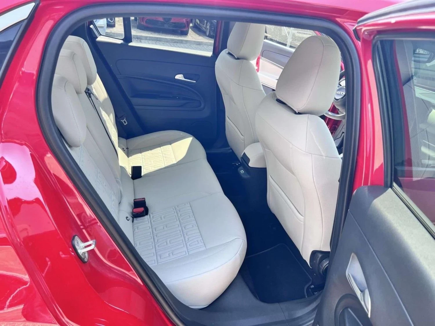 Fiat 600e 54kWh La Prima II, снимка 10 - Автомобили и джипове - 55739820