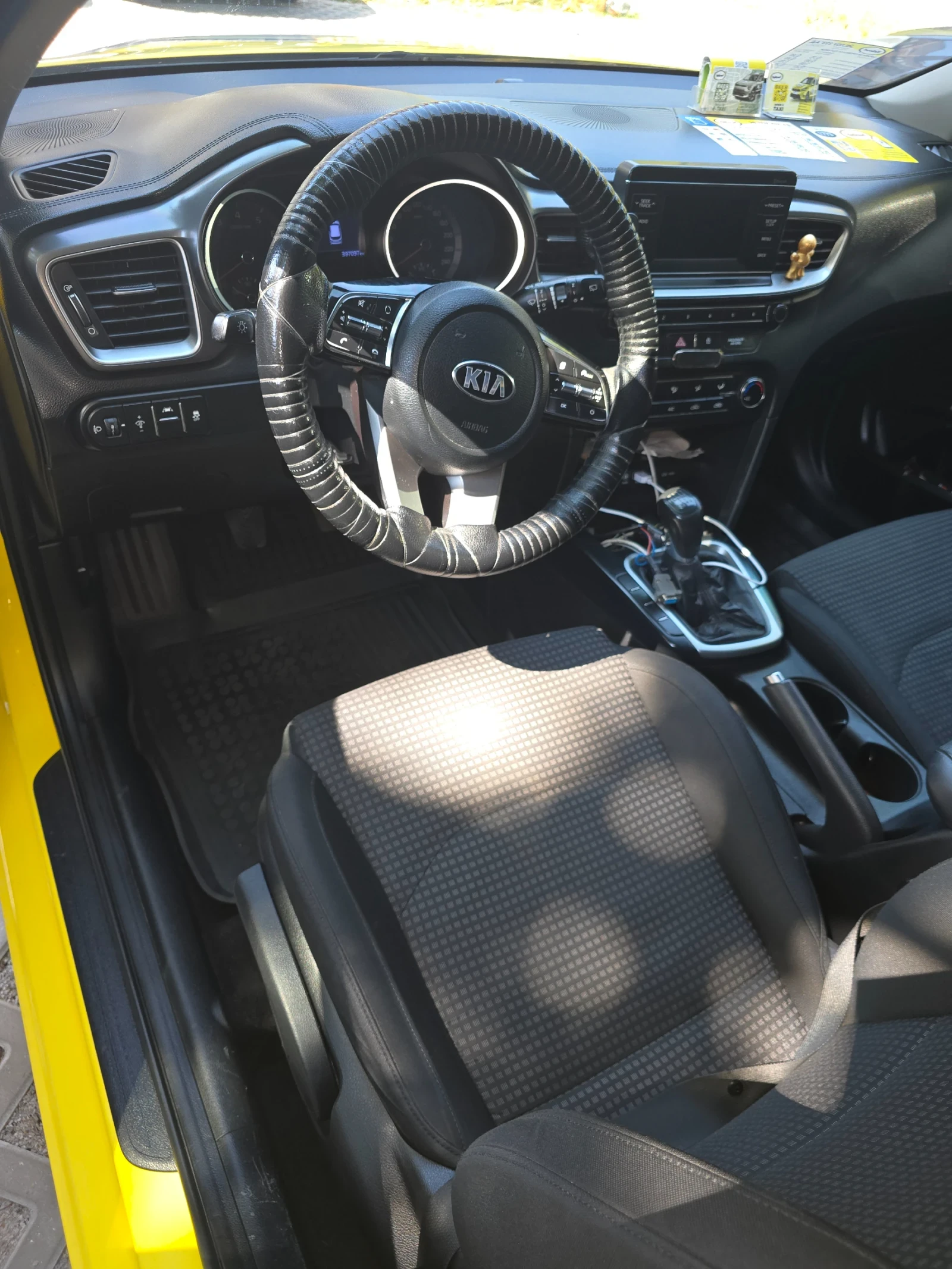Kia Ceed 1.4 , снимка 3 - Автомобили и джипове - 56121801