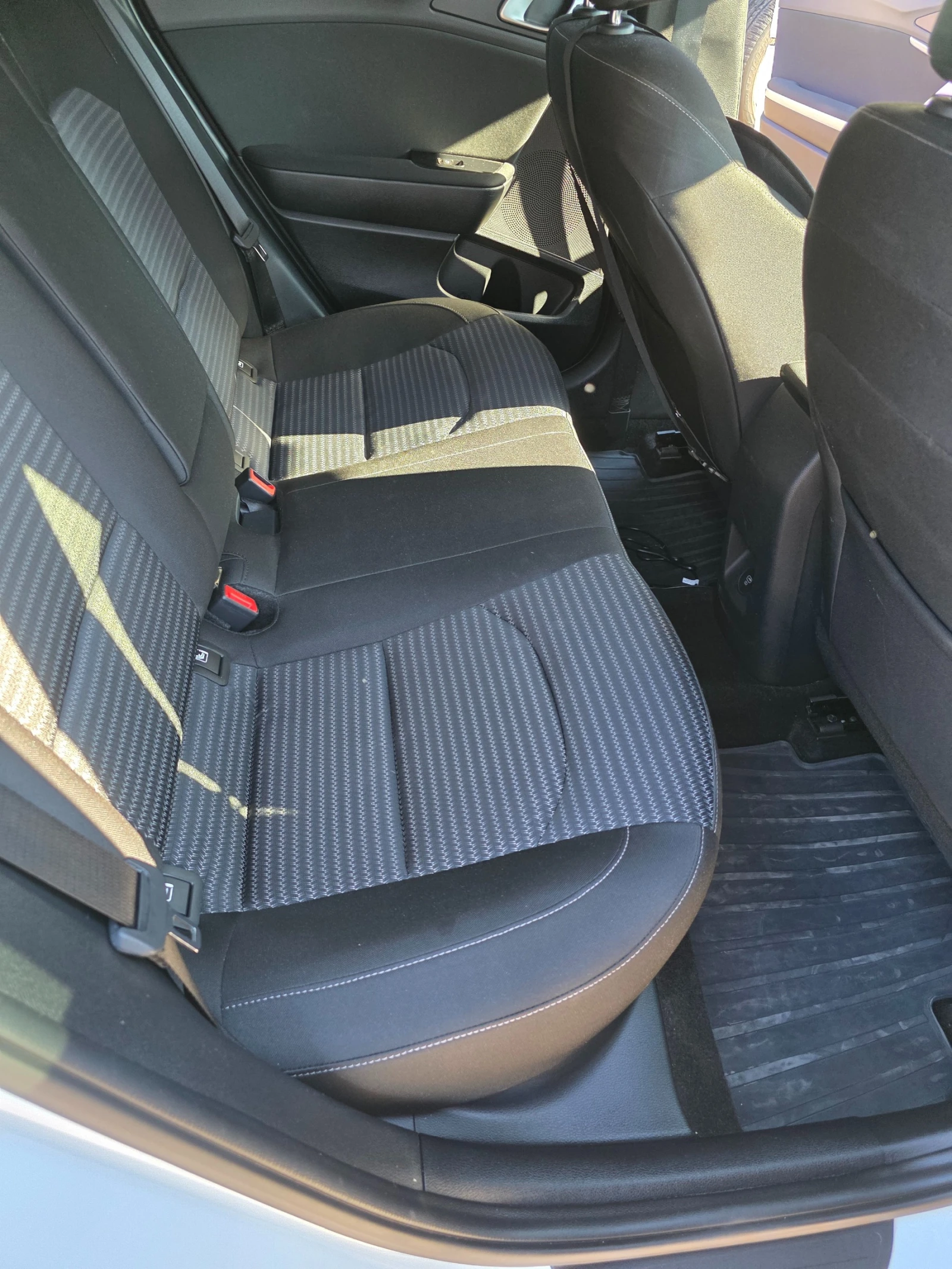 Kia Ceed, снимка 9 - Автомобили и джипове - 56165900