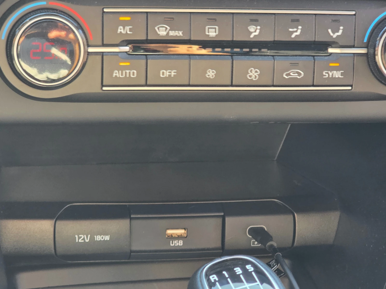 Kia Ceed, снимка 12 - Автомобили и джипове - 56165900