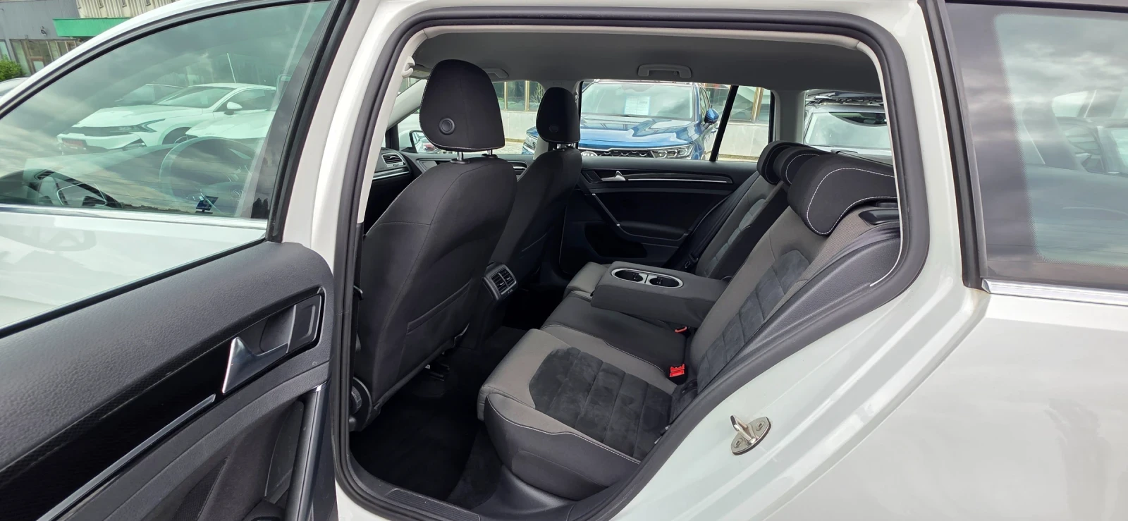 VW Golf 1.4 TGI 110k.c UNIKAT ITALIA EURO 6B CNG , снимка 11 - Автомобили и джипове - 56280690