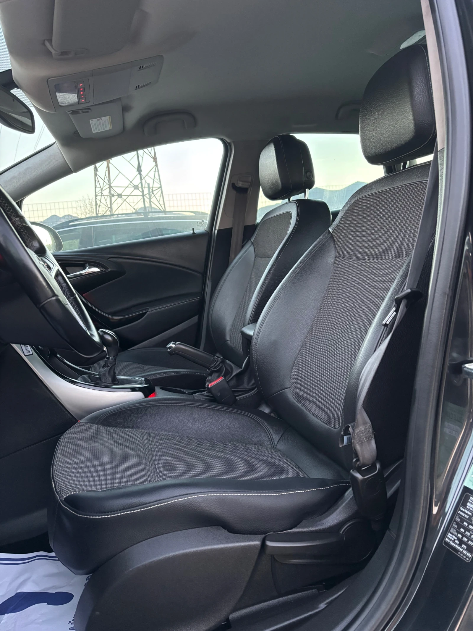 Opel Astra 1.4Turbo/SportsTouner/GPL/Tech cosmo, снимка 9 - Автомобили и джипове - 56340410