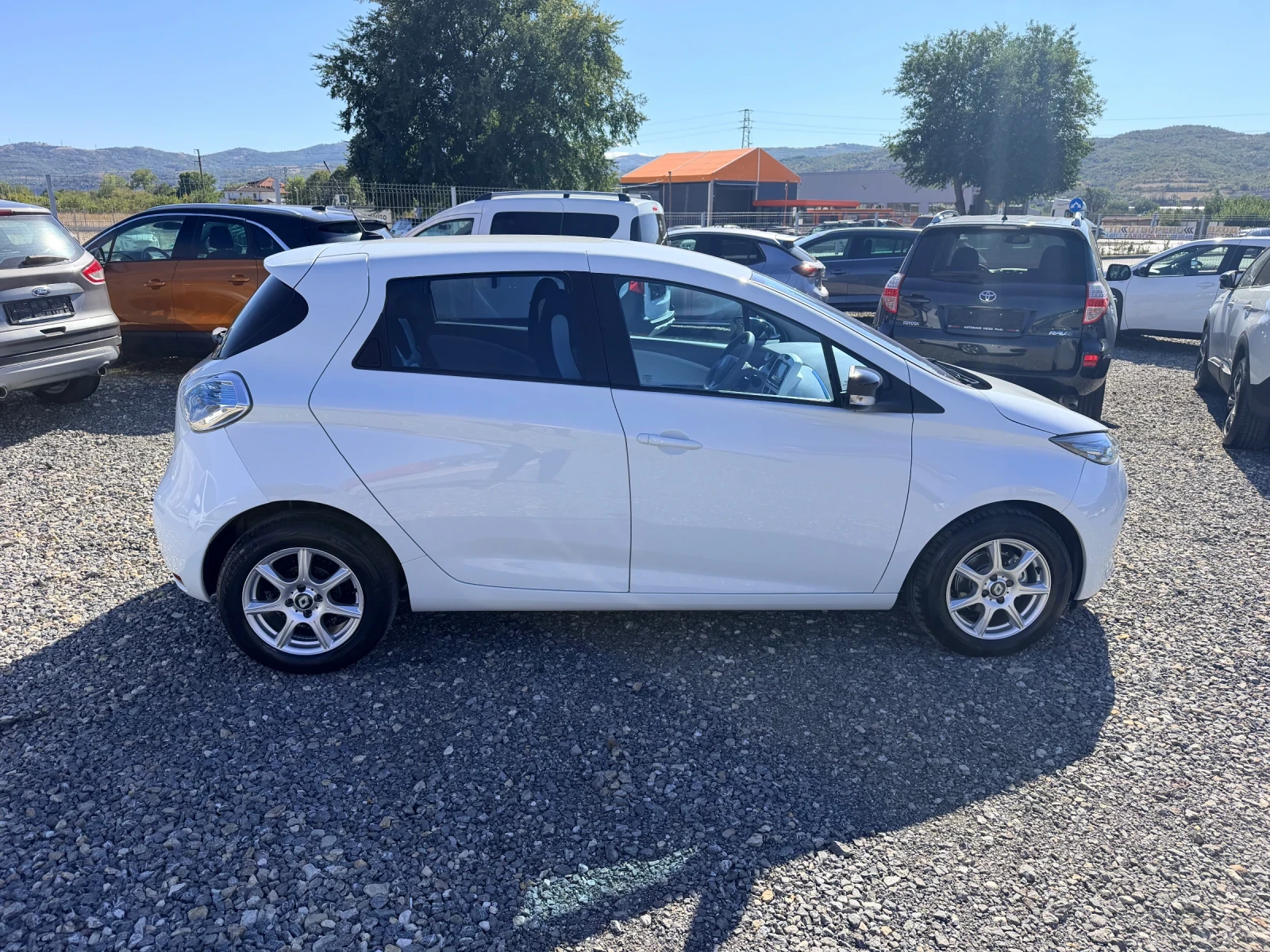 Renault Zoe, снимка 7 - Автомобили и джипове - 56465917