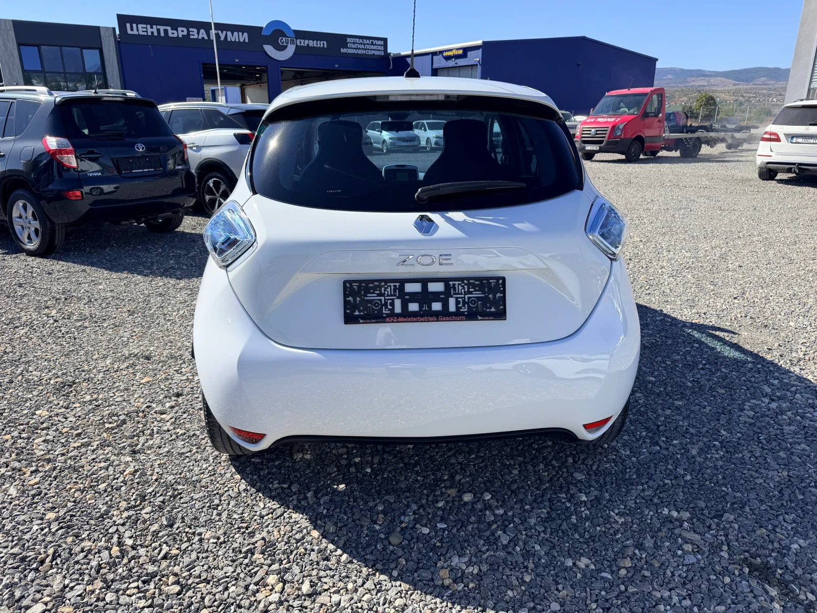 Renault Zoe, снимка 6 - Автомобили и джипове - 56465917