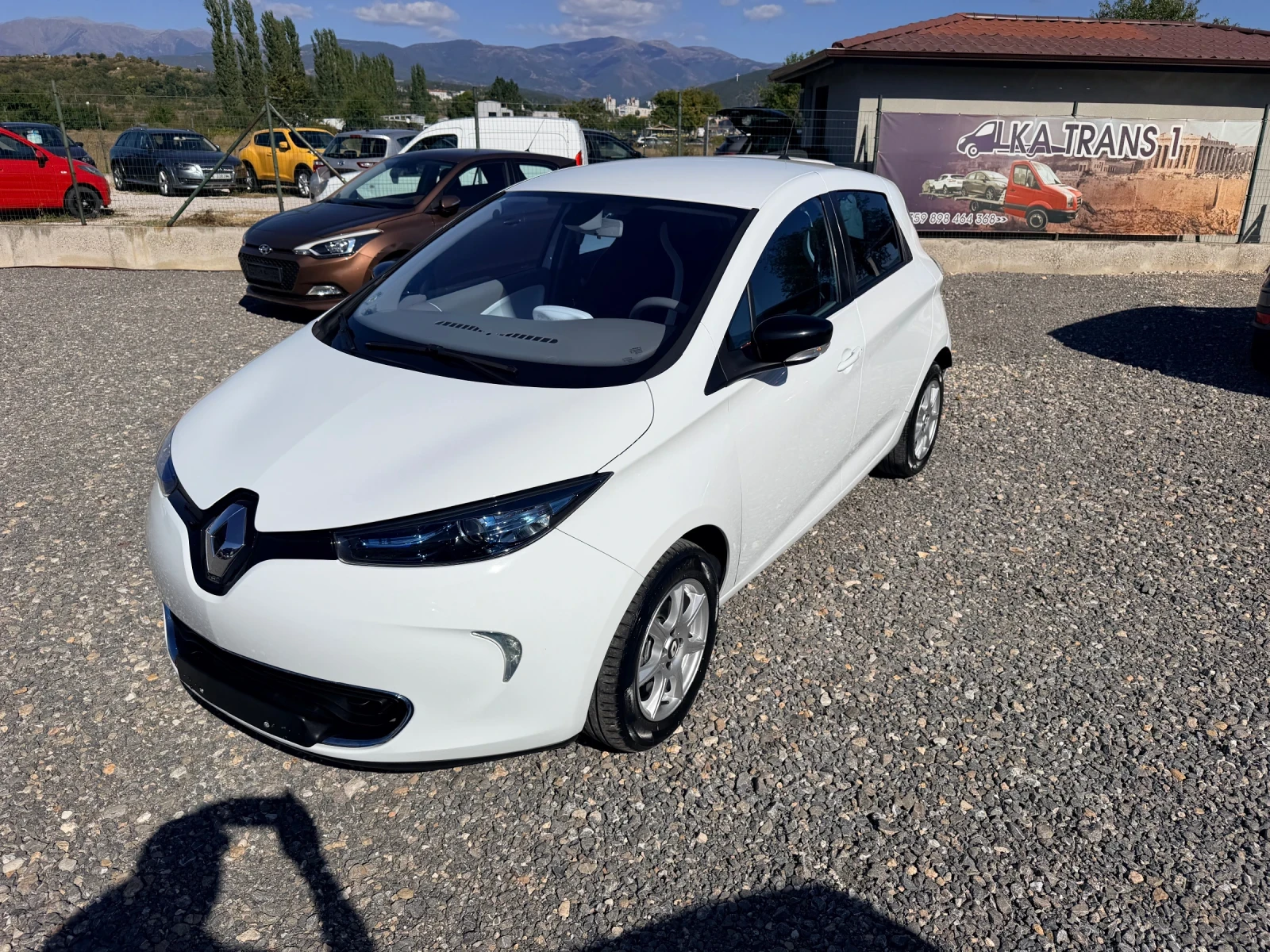 Renault Zoe, снимка 3 - Автомобили и джипове - 56465917