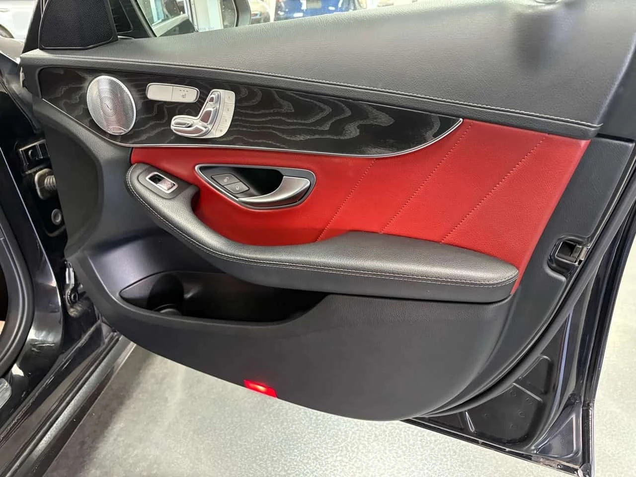 Mercedes-Benz C 400 * 4dr Sdn 4MATIC * CARFAX *  | Mobile.bg � ����������� 17