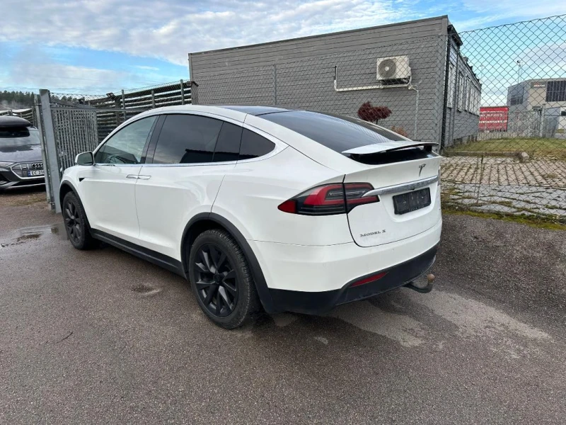 Tesla Model X Европейска!Гаранция, снимка 3 - Автомобили и джипове - 48093941