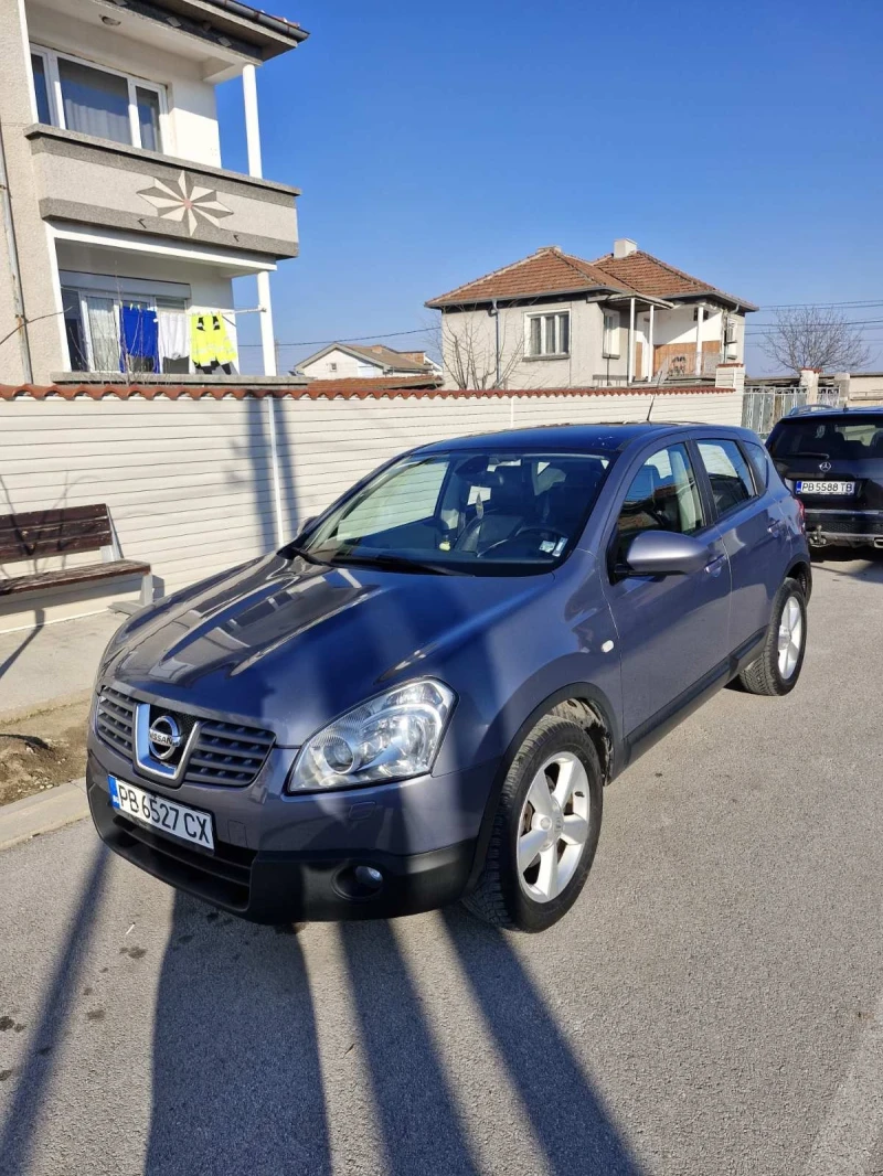 Nissan Qashqai 2.0dci-140к.с* Регистрирана* Панорама* Кожа* , снимка 1 - Автомобили и джипове - 49375361