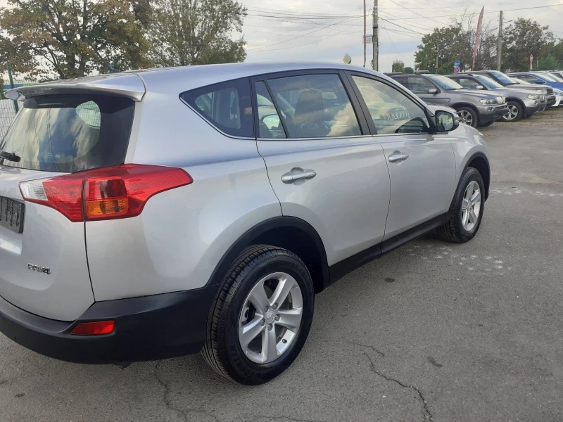 Toyota Rav4 2.0 D4D NAVI KAMERA PREMIUM FULL, снимка 3 - Автомобили и джипове - 51215172