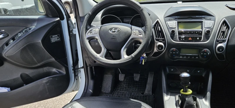 Hyundai IX35 1.7 CRDI , снимка 4 - Автомобили и джипове - 52406608