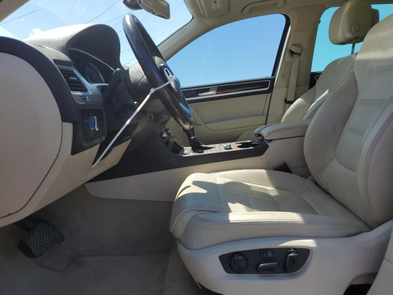 VW Touareg 3.6 SPORT, снимка 7 - Автомобили и джипове - 52494066