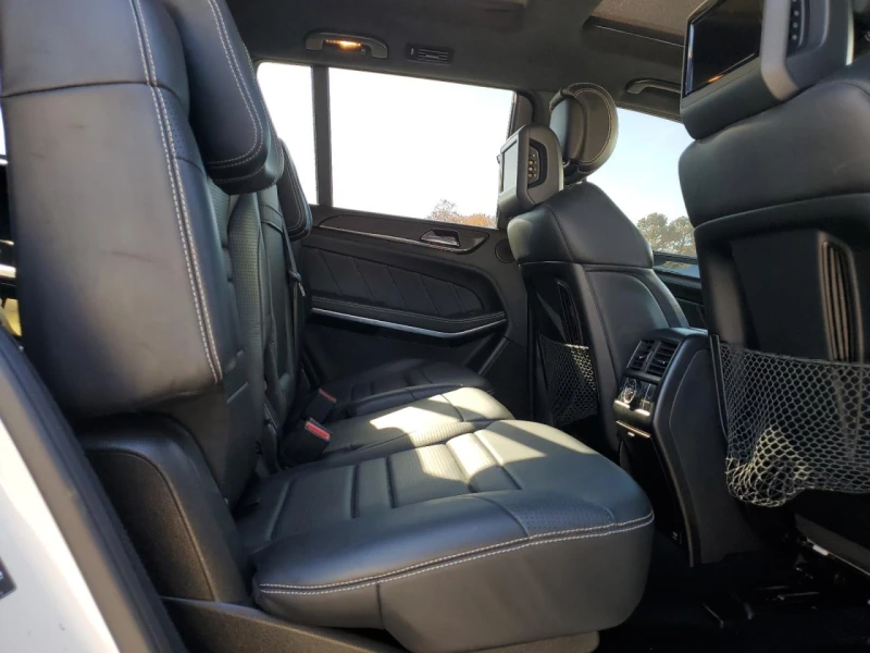 Mercedes-Benz GLS 63 AMG  4MATIC / КОЖА / ПОДГРЕВ / Keyless /, снимка 11 - Автомобили и джипове - 52670206