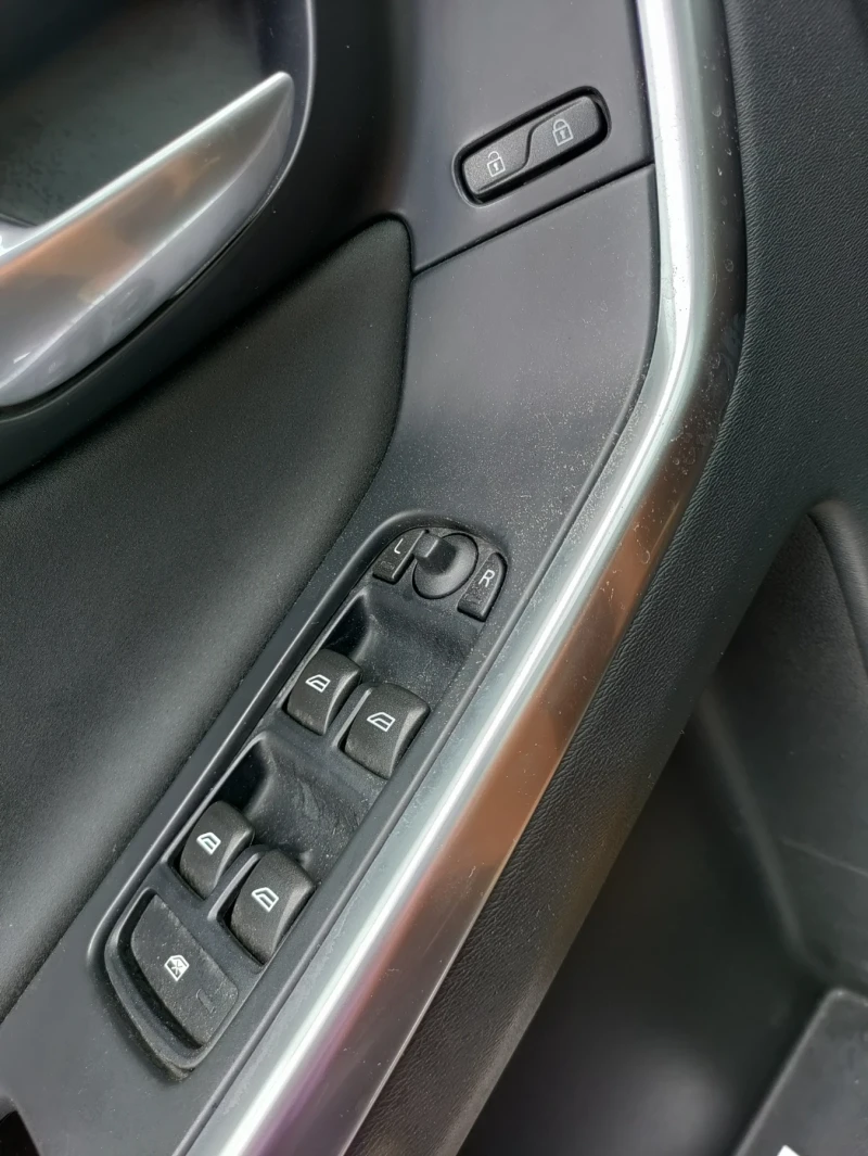 Volvo XC60, снимка 7 - Автомобили и джипове - 52813821