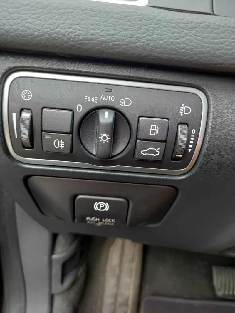 Volvo XC60, снимка 8 - Автомобили и джипове - 52813821