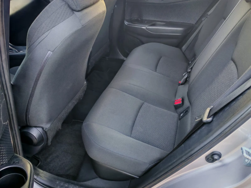 Toyota C-HR 1.8 HYBRID, снимка 8 - Автомобили и джипове - 52859225