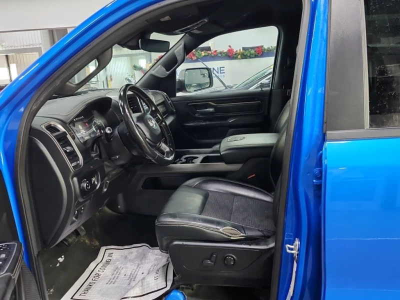 Dodge RAM 1500 * Sport 4x4 Crew Cab 5'7" Box * CARFAX * Б, снимка 5 - Автомобили и джипове - 53024123