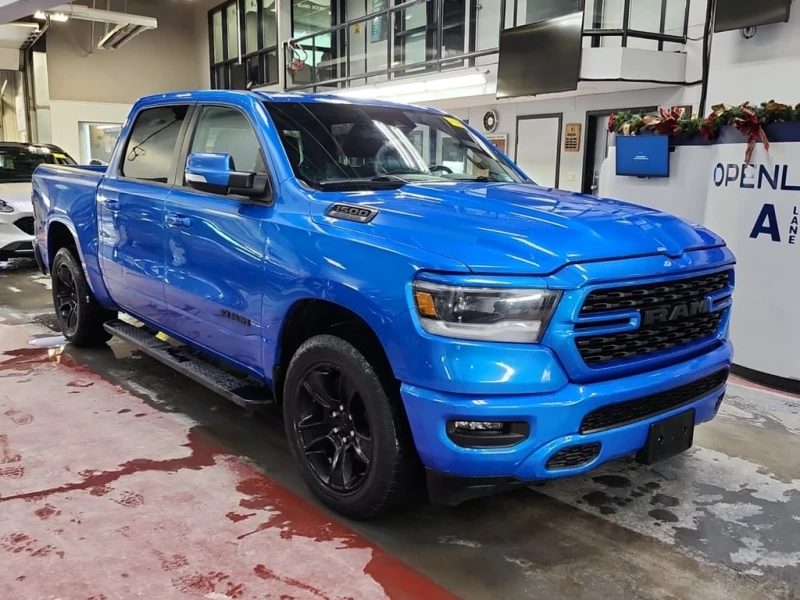 Dodge RAM 1500 * Sport 4x4 Crew Cab 5'7" Box * CARFAX * Б, снимка 3 - Автомобили и джипове - 53024123