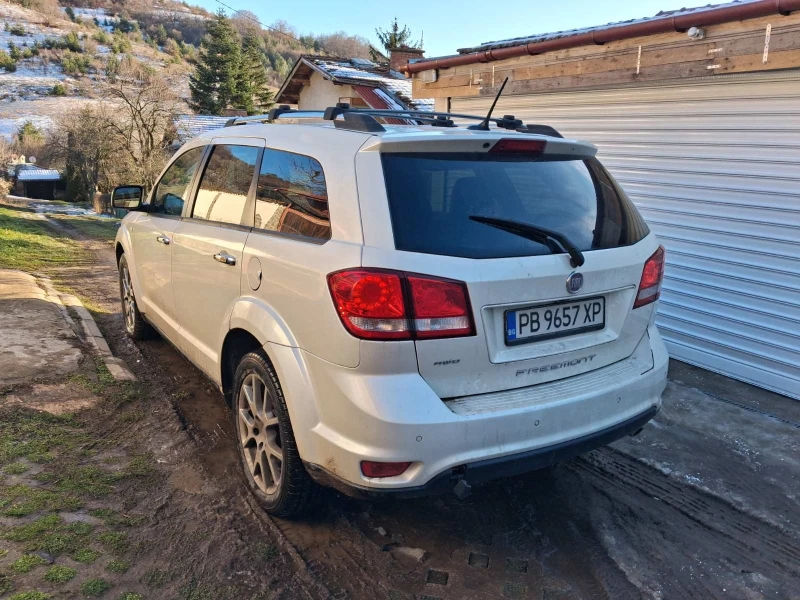 Fiat Freemont, снимка 3 - Автомобили и джипове - 53118907