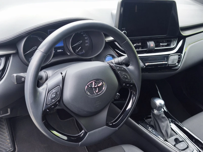 Toyota C-HR 2.0 Hybrid, Facelift Club Bi-tone Гаранция, снимка 13 - Автомобили и джипове - 53471471