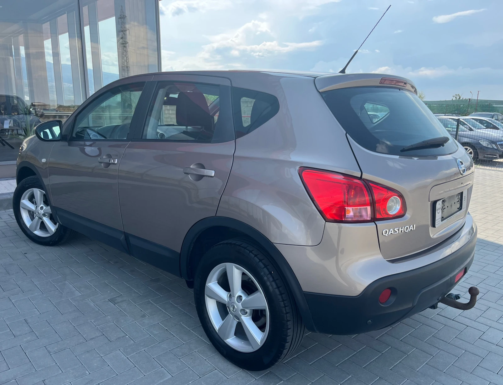 Nissan Qashqai 1.6 Панорама - изображение 6