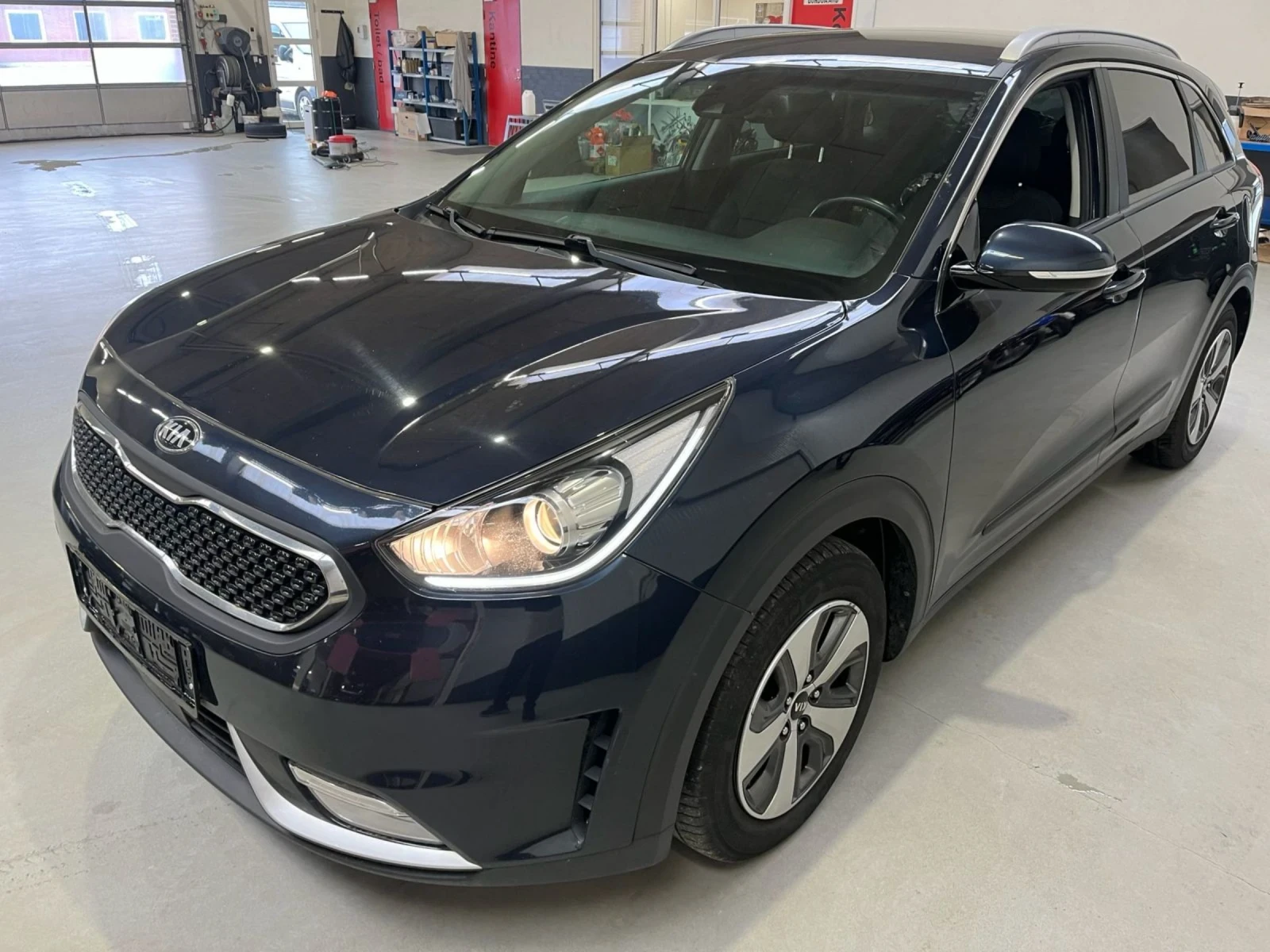 Kia Niro 1.6GDI / HEV / DCT Comfort+ / 122000km - изображение 3