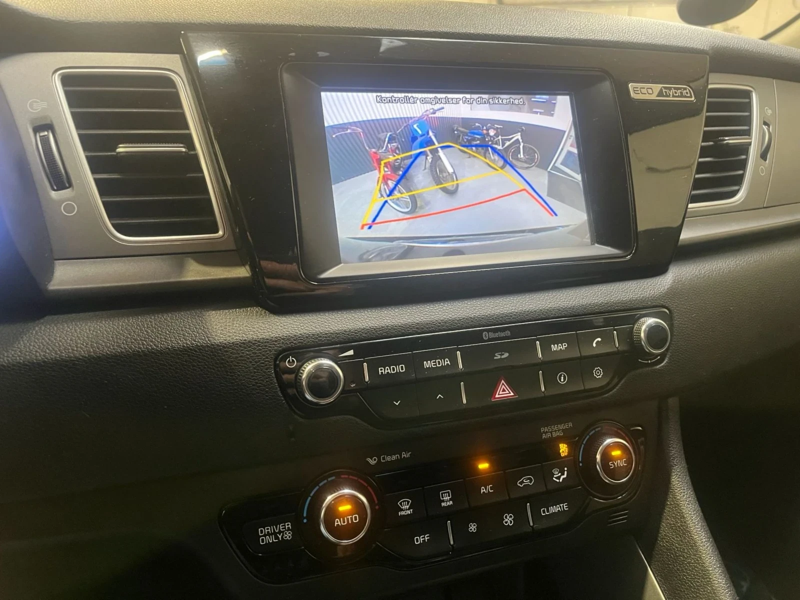 Kia Niro 1.6GDI / HEV / DCT Comfort+ / 122000km - изображение 10