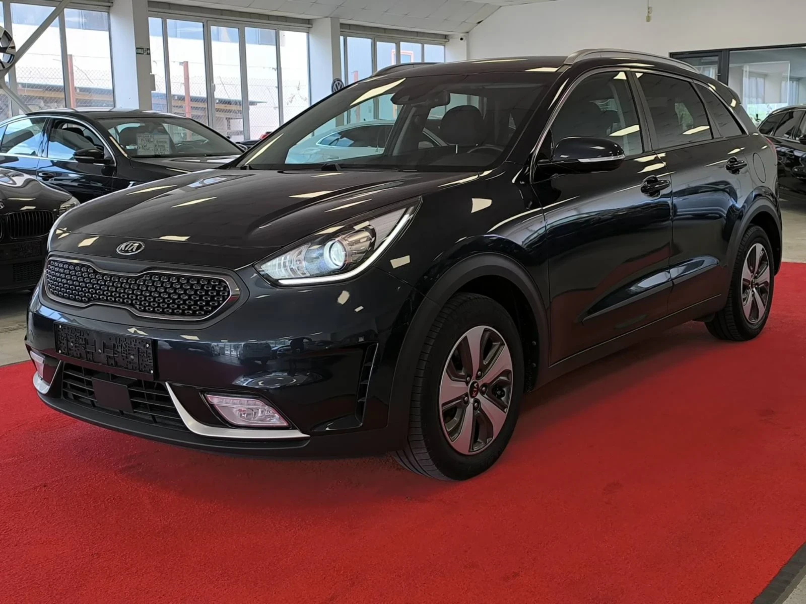 Kia Niro 1.6GDI / HEV / DCT Comfort+ / 122000km - изображение 3