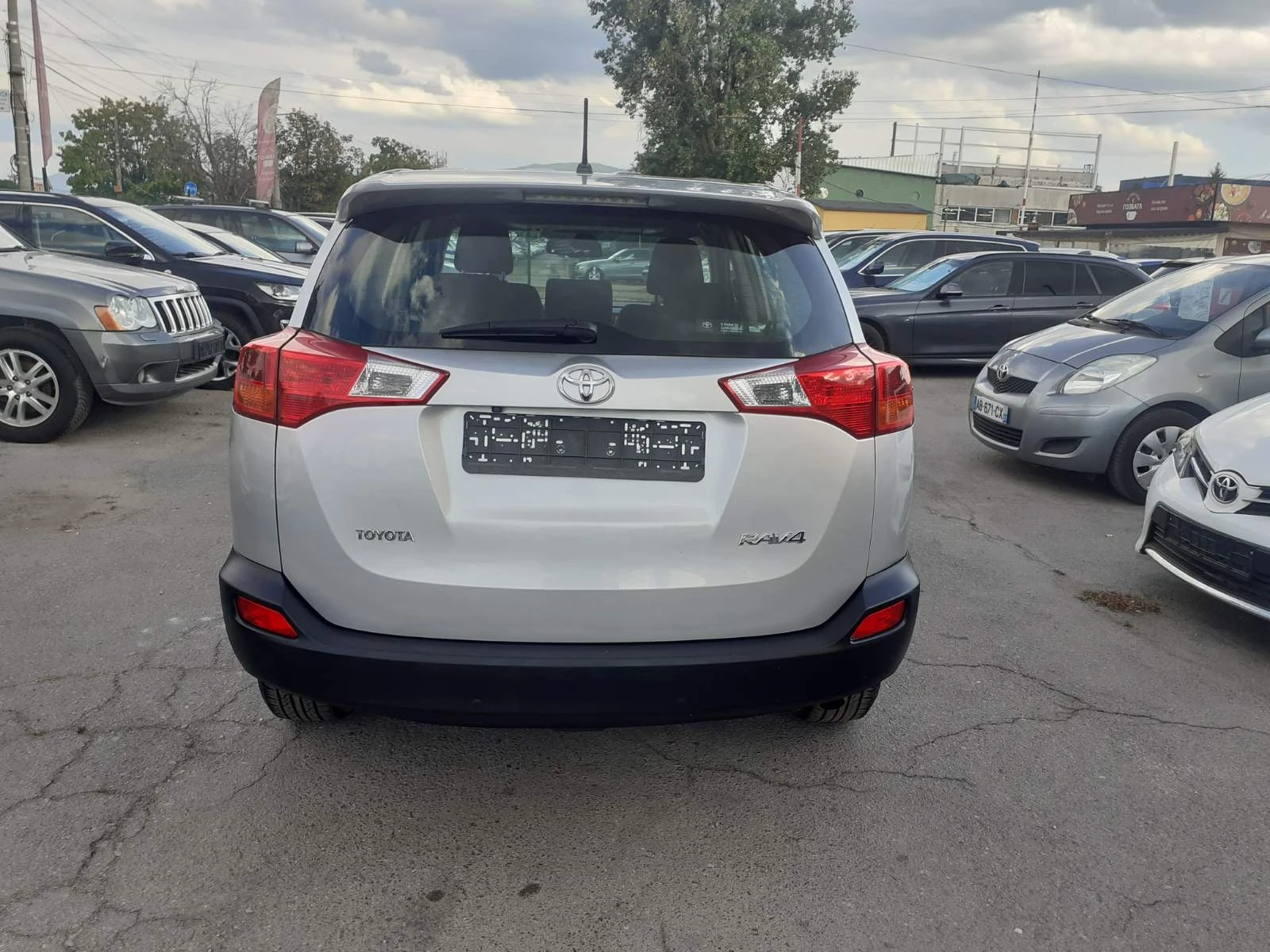 Toyota Rav4 2.0 D4D NAVI KAMERA PREMIUM FULL - изображение 5