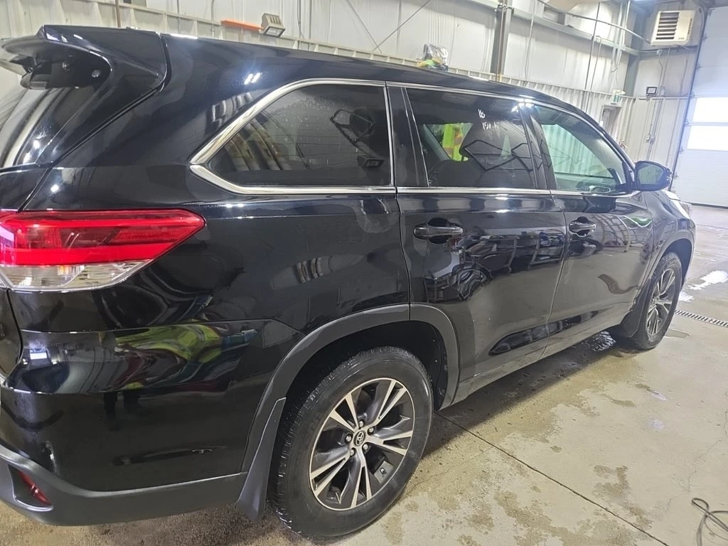 Toyota Highlander * LE * CARFAX *  - изображение 3