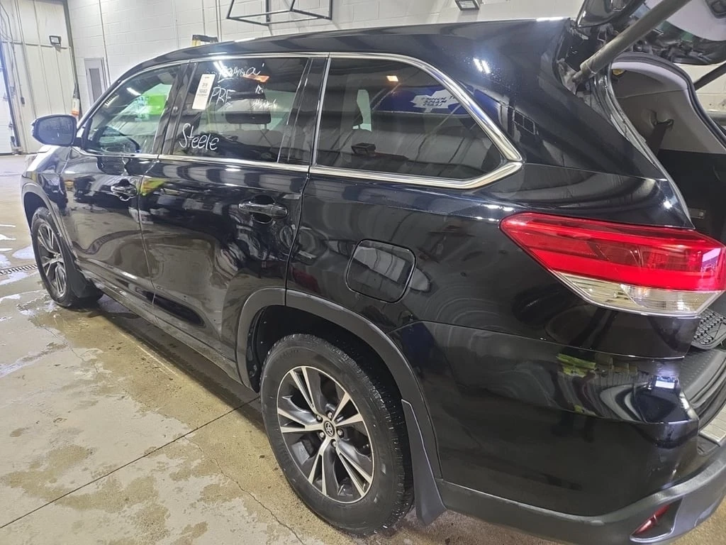 Toyota Highlander * LE * CARFAX *  - изображение 4