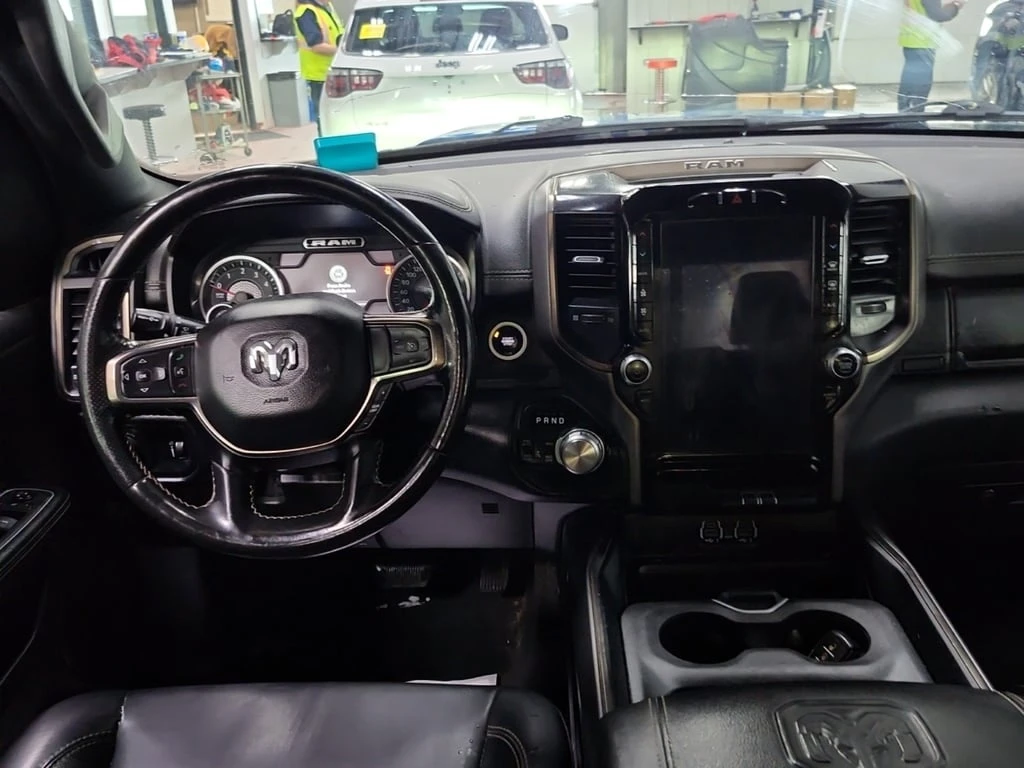 Dodge RAM 1500 * Sport 4x4 Crew Cab 5'7" Box * CARFAX * � | Mobile.bg � ����������� 9