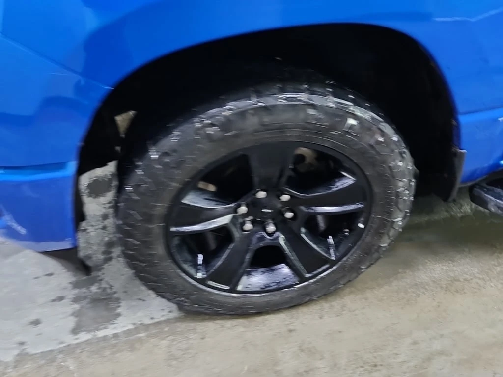 Dodge RAM 1500 * Sport 4x4 Crew Cab 5'7" Box * CARFAX * � | Mobile.bg � ����������� 7