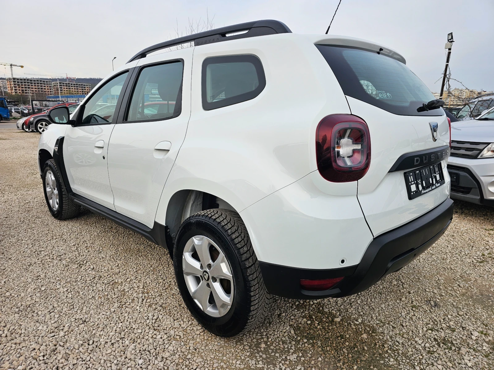 Dacia Duster 1.6i, 114к.с., GPL, снимка 6 - Автомобили и джипове - 54072431