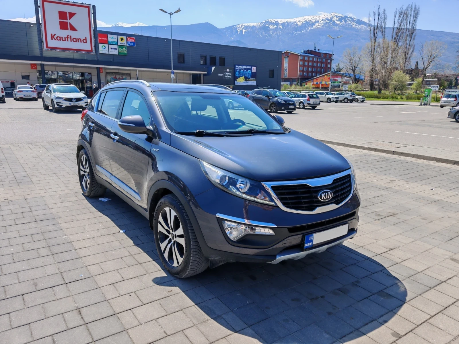 Kia Sportage 2.0 CRDI, снимка 2 - Автомобили и джипове - 54172991