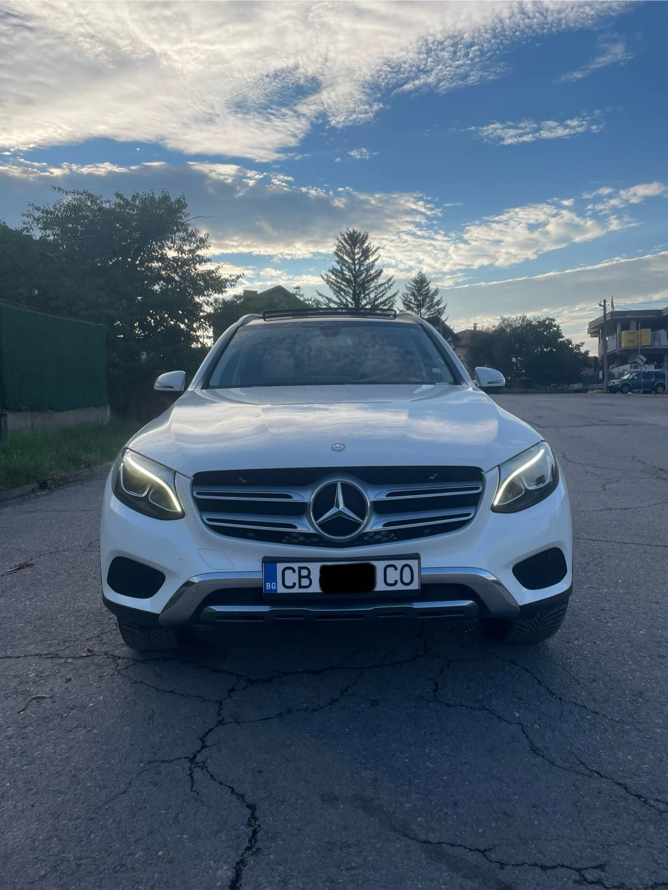 Mercedes-Benz GLC 300 * 4matic* * 9G* * Burmester* * Голяма Навигация* , снимка 2 - Автомобили и джипове - 55254513