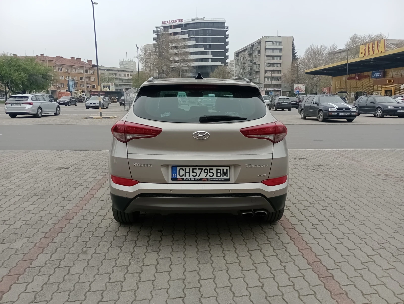 Hyundai Tucson, снимка 4 - Автомобили и джипове - 55685148