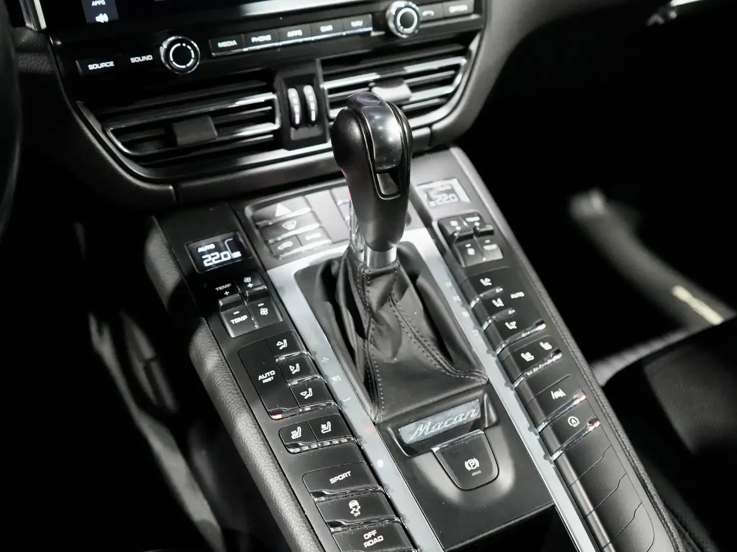 Porsche Macan S* PDK* BOSE* ОБДУХВАНЕ* CHRONO* ПАНОРАМА* , снимка 8 - Автомобили и джипове - 56166887