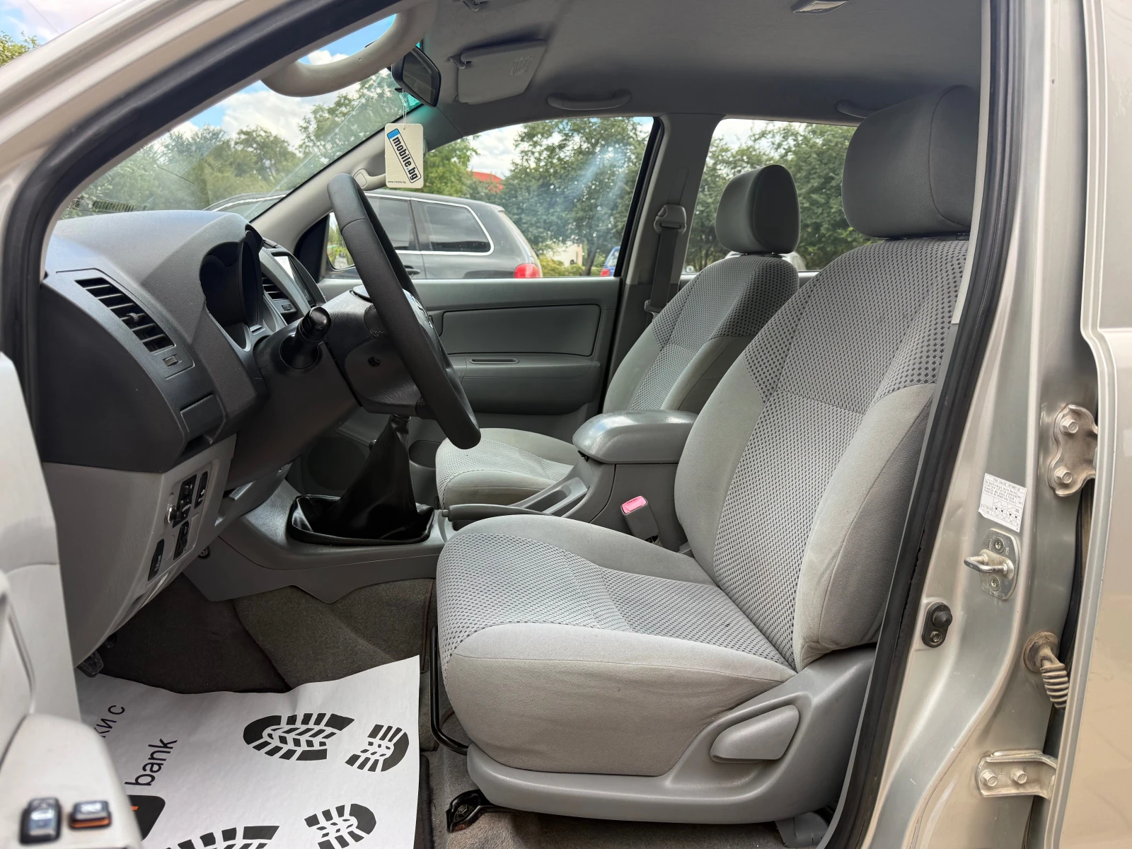 Toyota Hilux 2.5 D4D, снимка 6 - Автомобили и джипове - 56181598