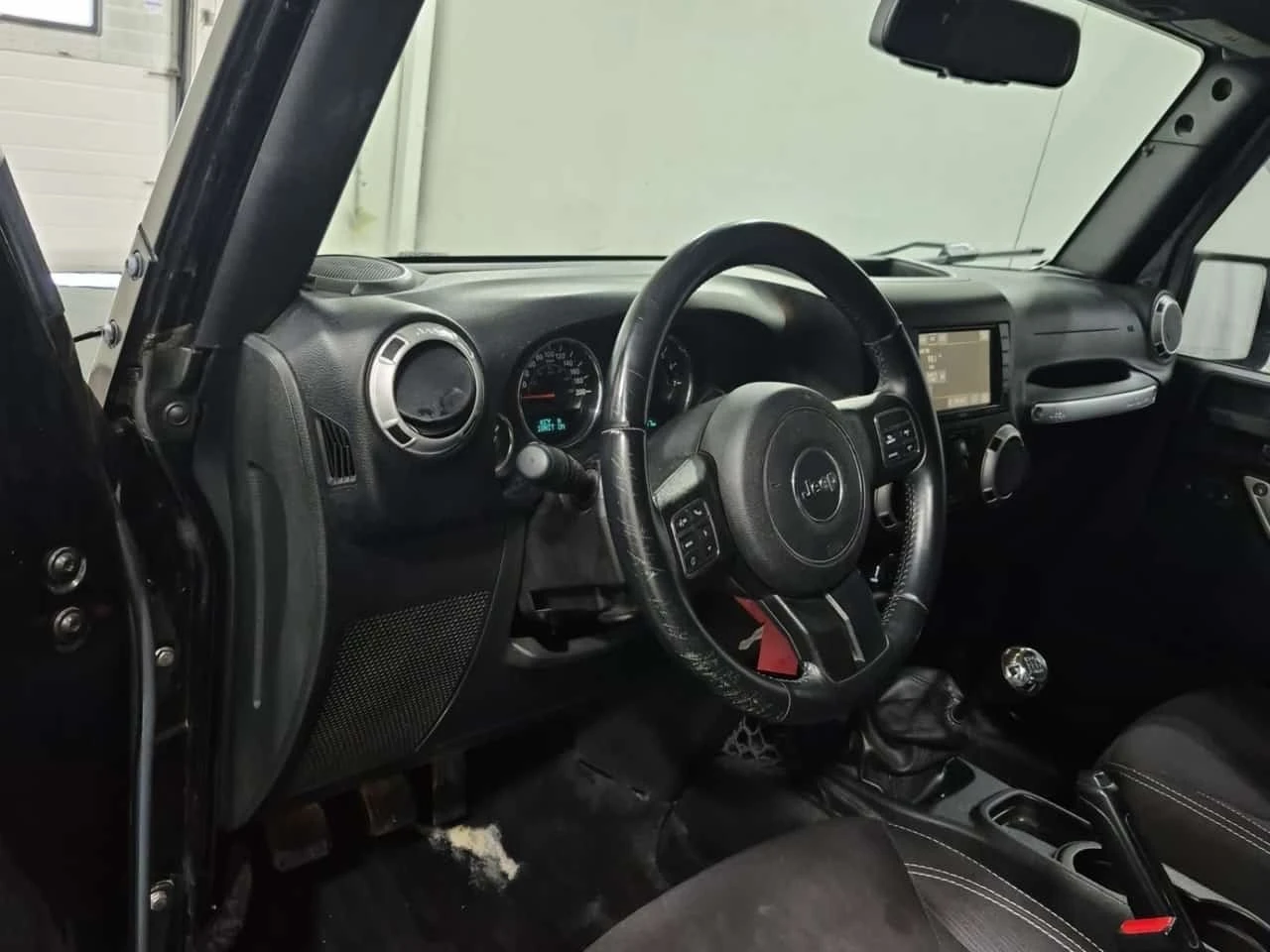 Jeep Wrangler * 4wd 4dr Sahara * CARFAX * ПОДГРЕВ , снимка 11 - Автомобили и джипове - 56310150