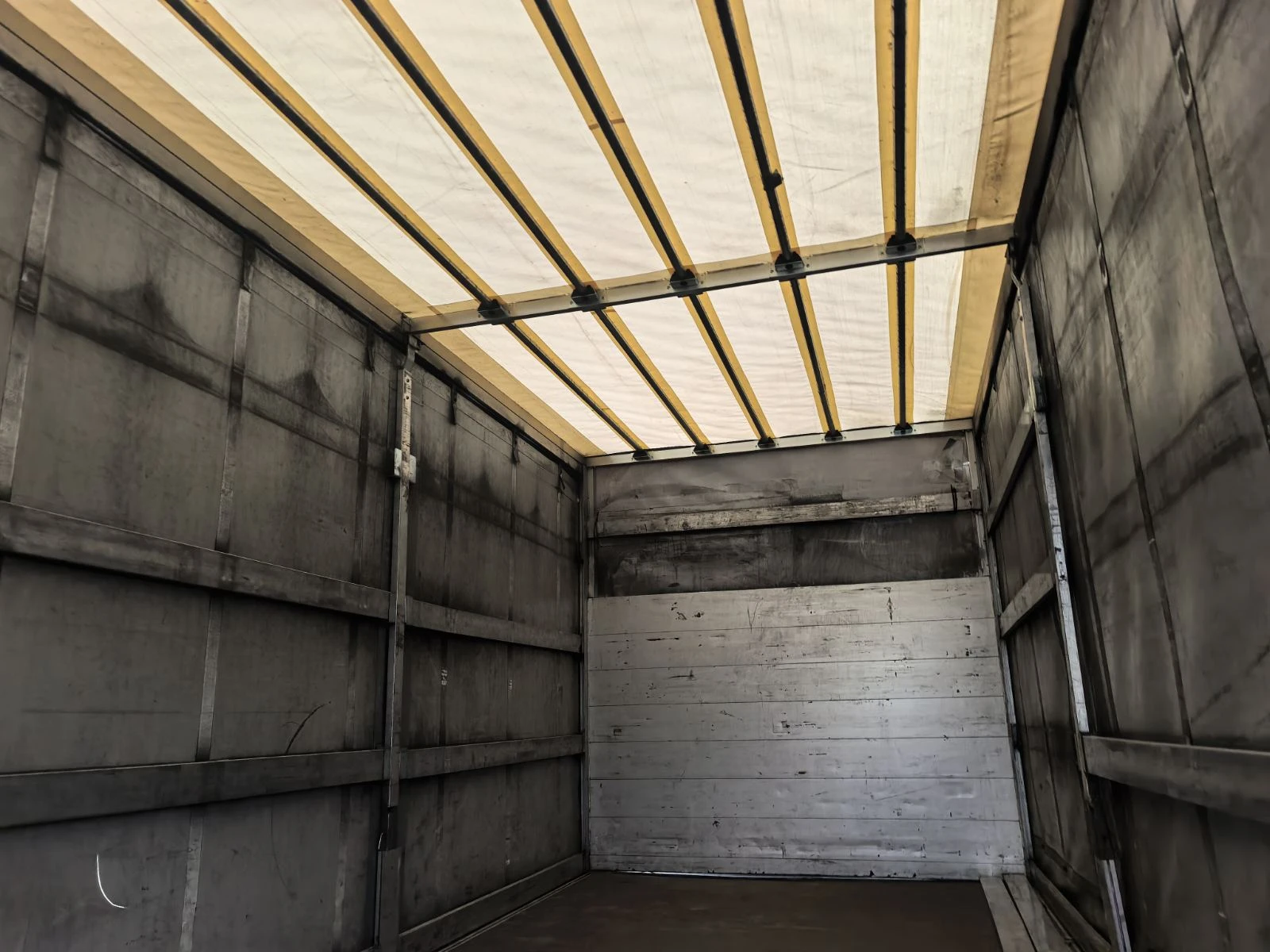 Iveco Daily 35S16 2.3 10 ПАЛЕТЕН, снимка 13 - Бусове и автобуси - 55826824