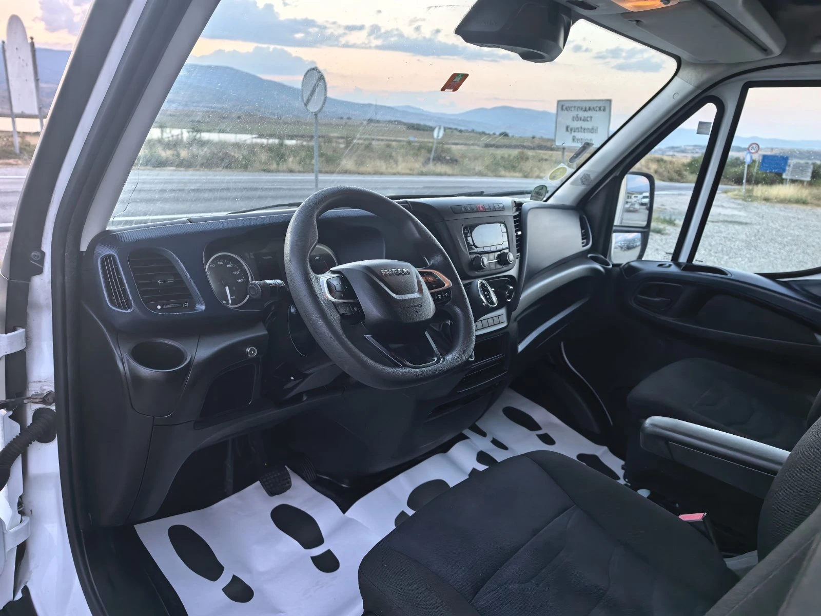 Iveco Daily 35S16 2.3 10 ПАЛЕТЕН, снимка 9 - Бусове и автобуси - 55826824