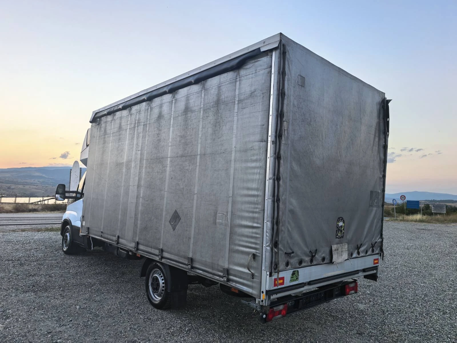 Iveco Daily 35S16 2.3 10 ПАЛЕТЕН, снимка 8 - Бусове и автобуси - 55826824